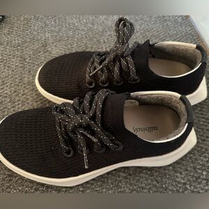 Allbirds. Women's Tree Dasher 2 - size 6.5 like new
